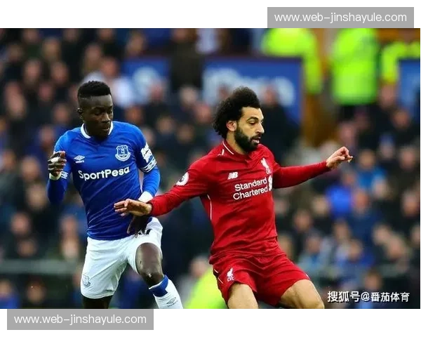 红蓝对决，激情碰撞：巴萨与北京国安的绿茵传奇